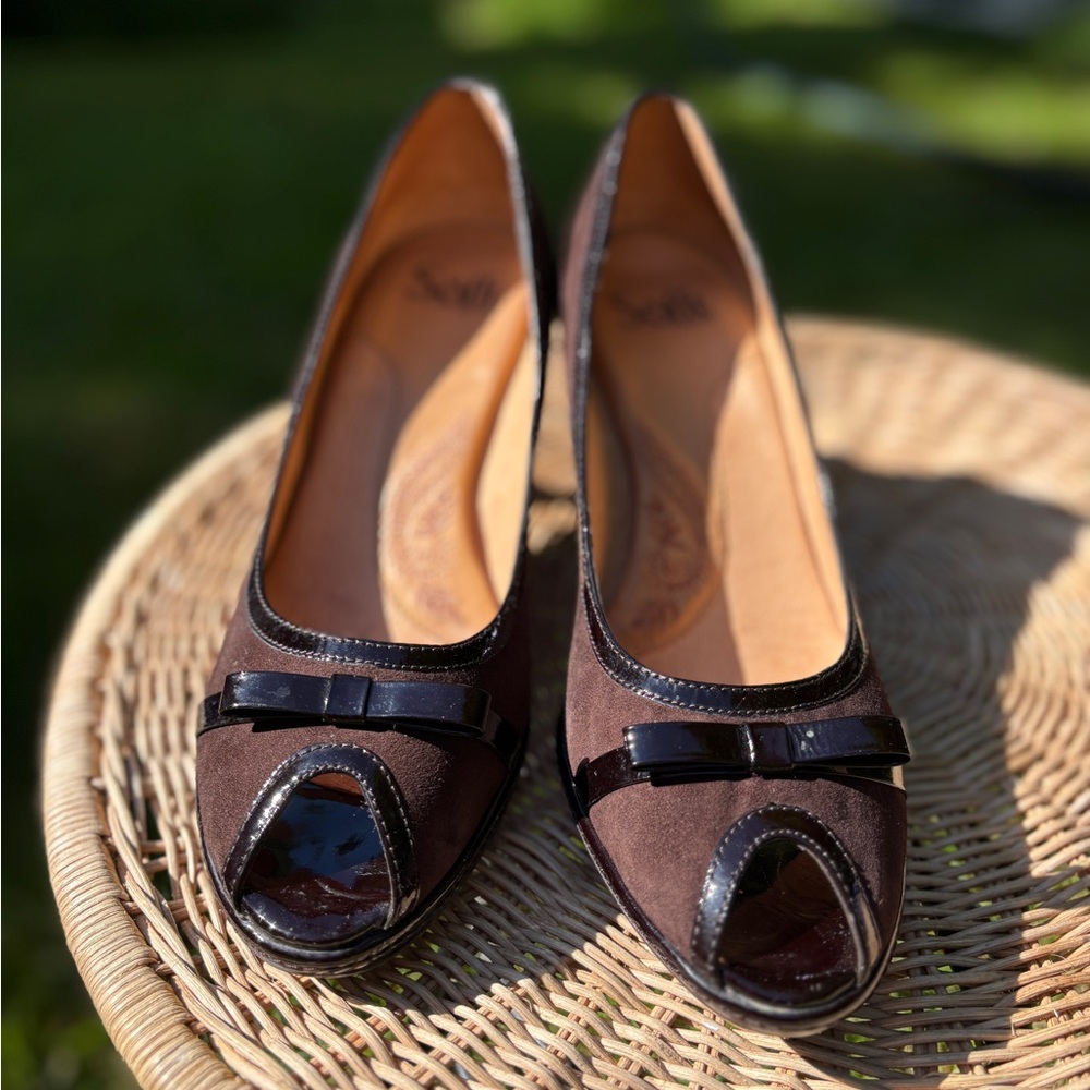 Sofft Brown Suede Peep Toe Gabby Heels~Wms 9 Medium - Picture 2 of 8